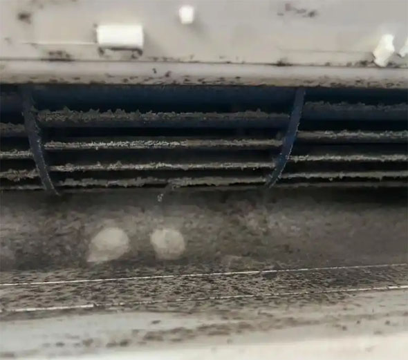 利津空调吹的风有股烧焦味是怎么回事